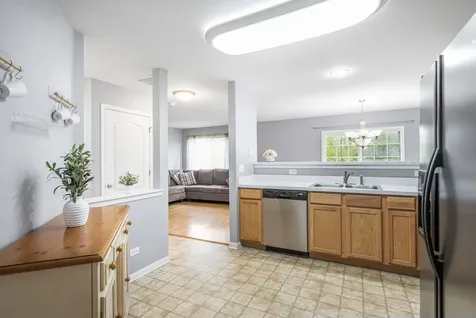 28088 West Niagara Street Lakemoor IL 60051