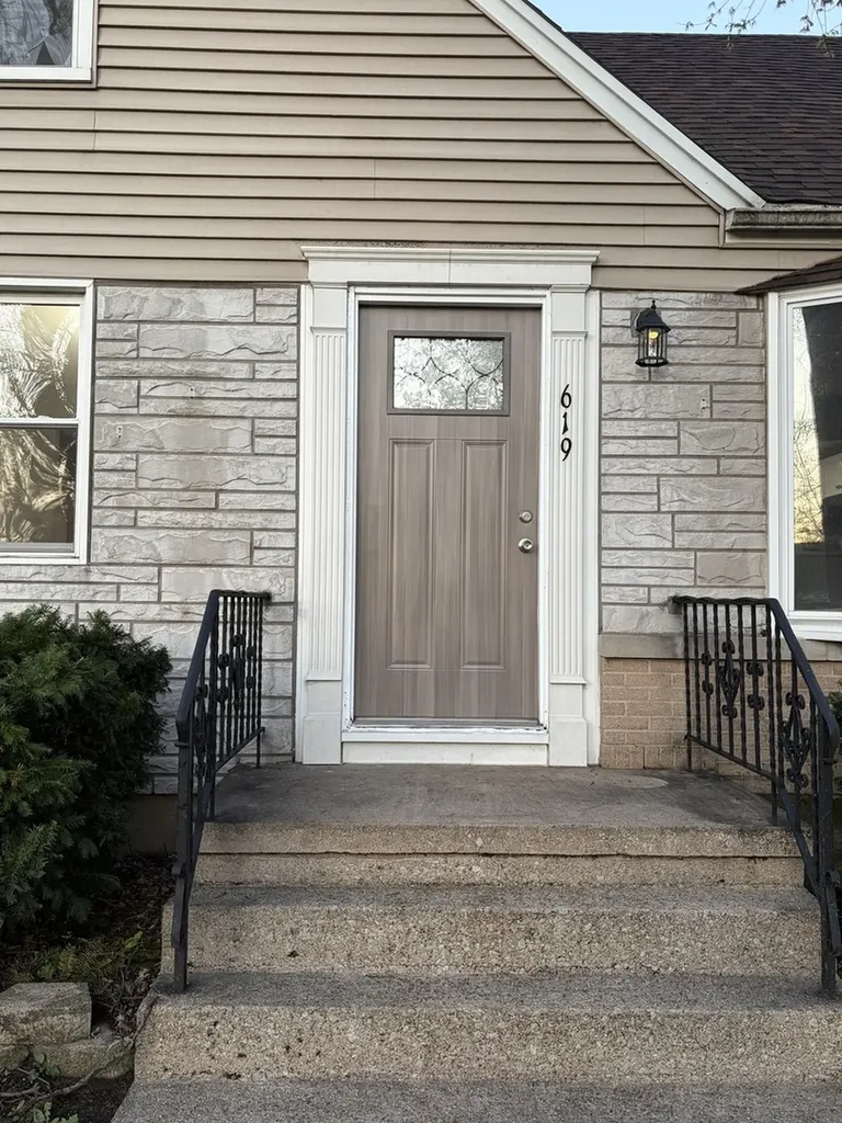 619 North Edgewood Avenue Lombard IL 60148