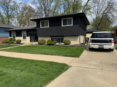 520 East 146th Street Dolton IL 60419