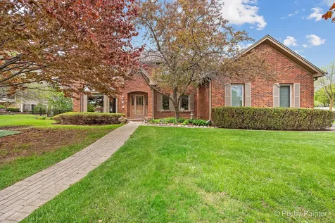 14 Hampton Court Algonquin IL 60102