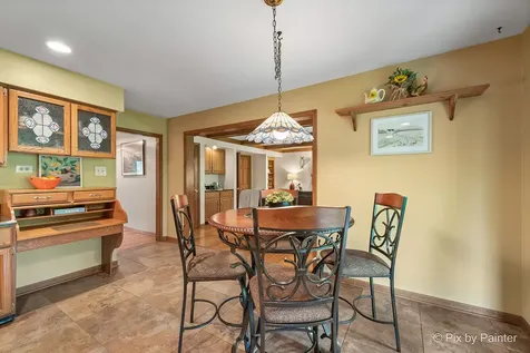 14 Hampton Court Algonquin IL 60102