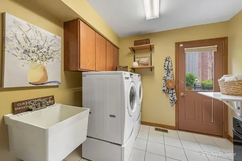 14 Hampton Court Algonquin IL 60102