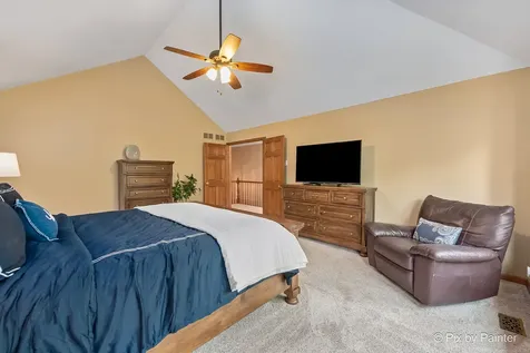 14 Hampton Court Algonquin IL 60102
