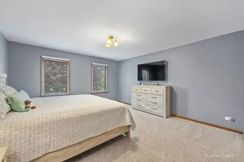 14 Hampton Court Algonquin IL 60102