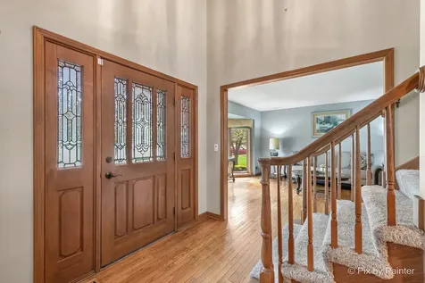 14 Hampton Court Algonquin IL 60102