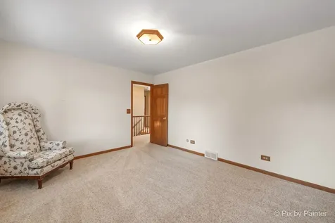 14 Hampton Court Algonquin IL 60102