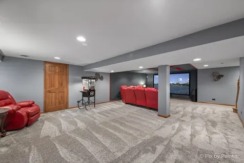 14 Hampton Court Algonquin IL 60102