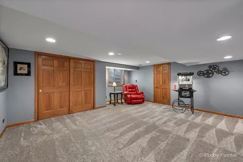 14 Hampton Court Algonquin IL 60102