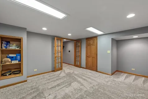 14 Hampton Court Algonquin IL 60102