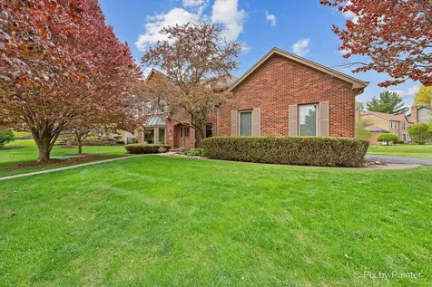 14 Hampton Court Algonquin IL 60102