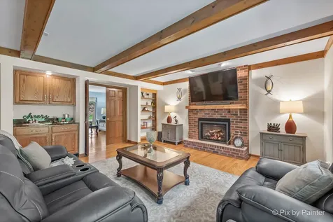 14 Hampton Court Algonquin IL 60102
