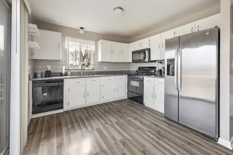 1236 Corley Drive Elgin IL 60120