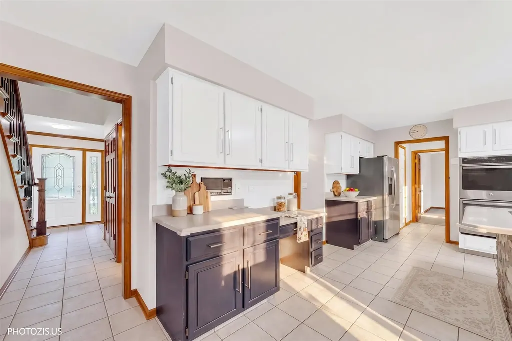 943 West Bailey Road Naperville IL 60565