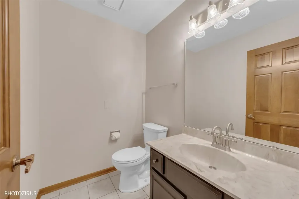 943 West Bailey Road Naperville IL 60565