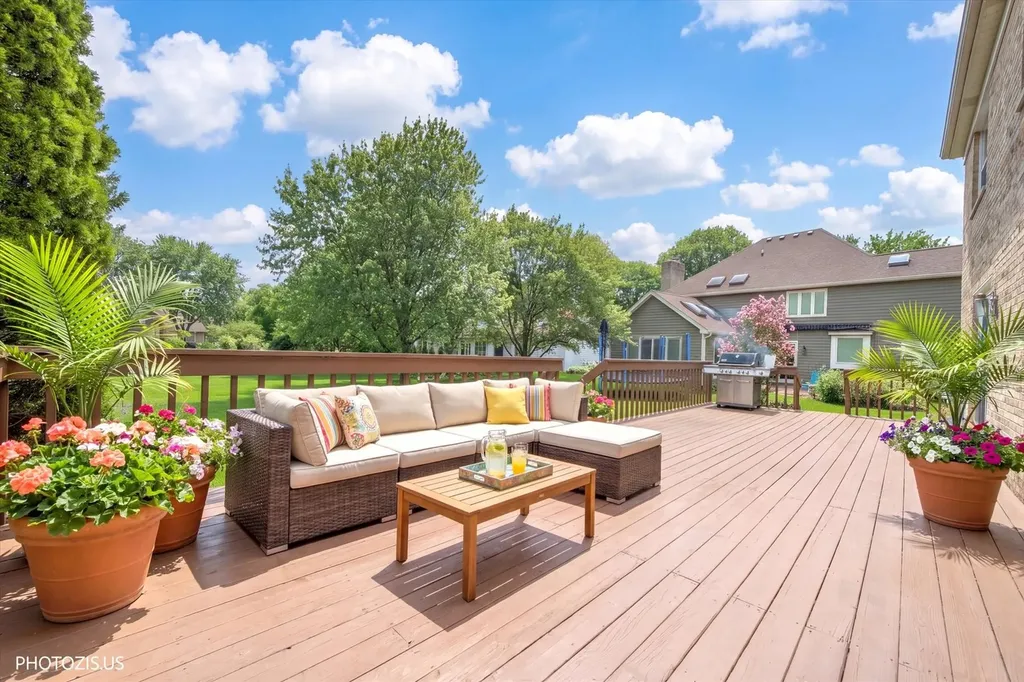 943 West Bailey Road Naperville IL 60565