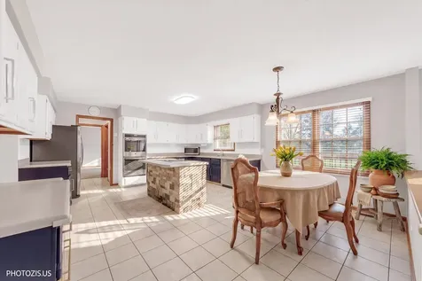 943 West Bailey Road Naperville IL 60565