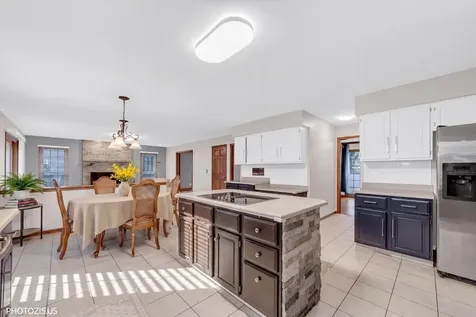 943 West Bailey Road Naperville IL 60565