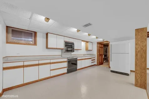 943 West Bailey Road Naperville IL 60565