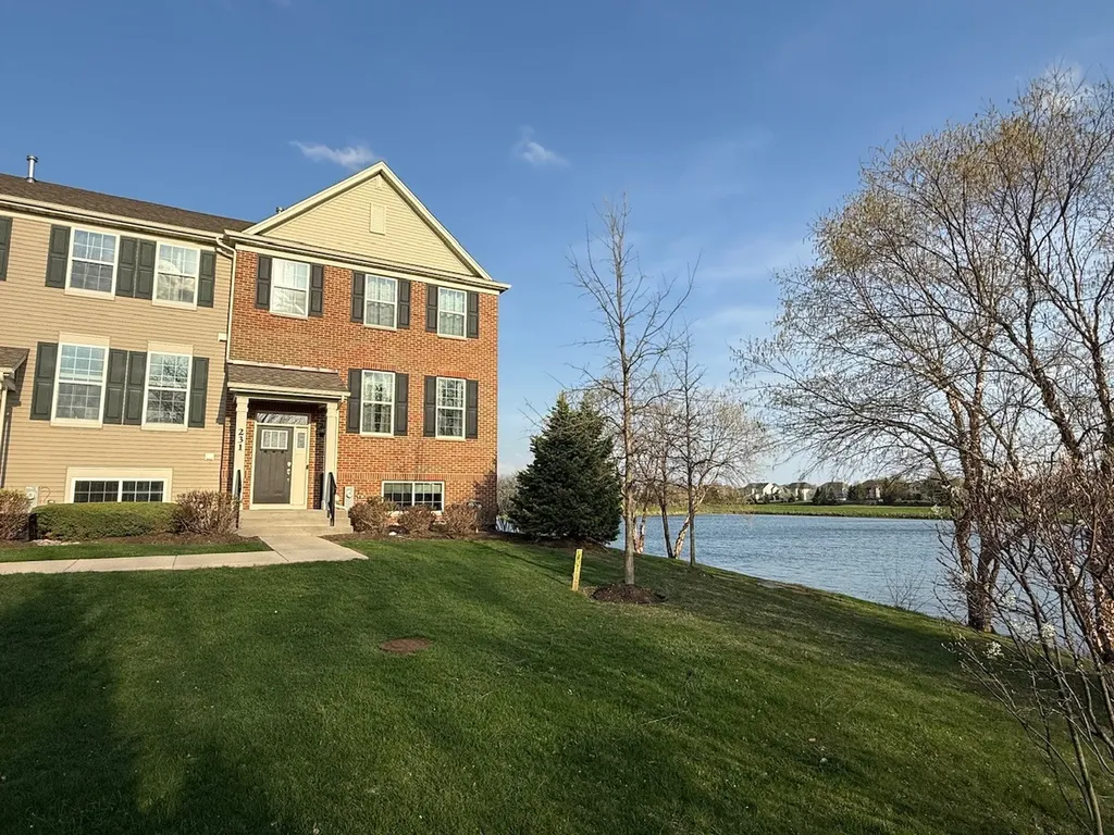 231 Lakeshore Drive Oswego IL 60543