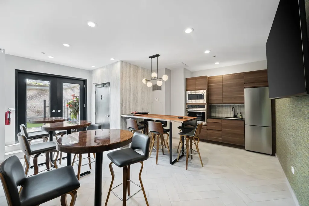 8 West Monroe Street Chicago IL 60603