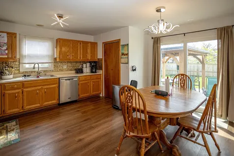 209 Thames Drive Shorewood IL 60404