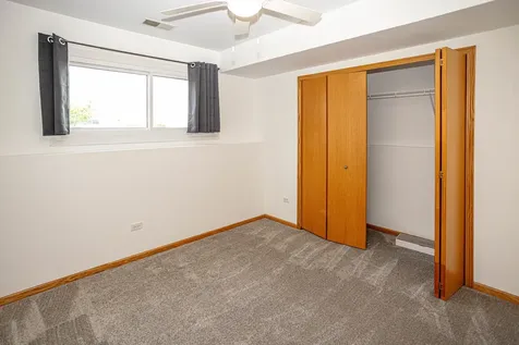 209 Thames Drive Shorewood IL 60404