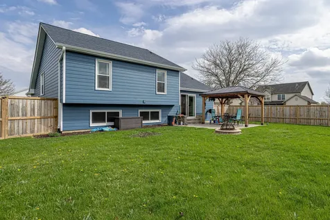 209 Thames Drive Shorewood IL 60404