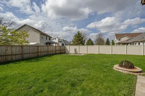 209 Thames Drive Shorewood IL 60404