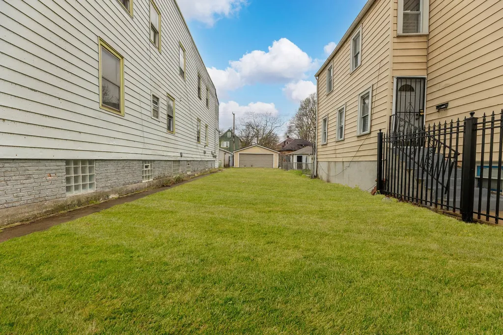 8610 South Burnham Avenue Chicago IL 60617