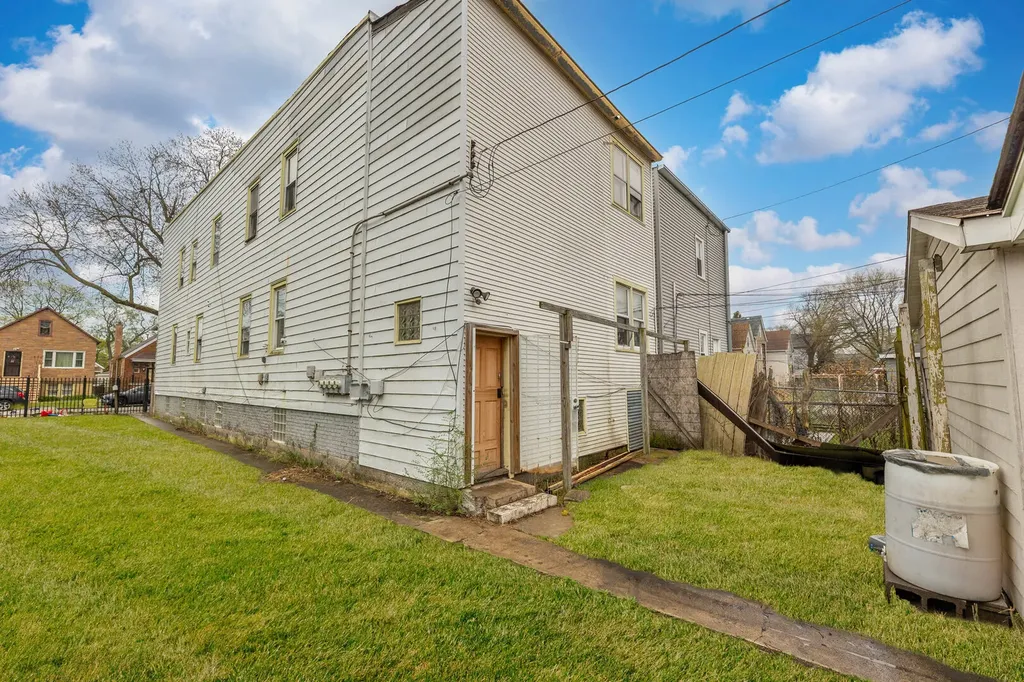 8610 South Burnham Avenue Chicago IL 60617