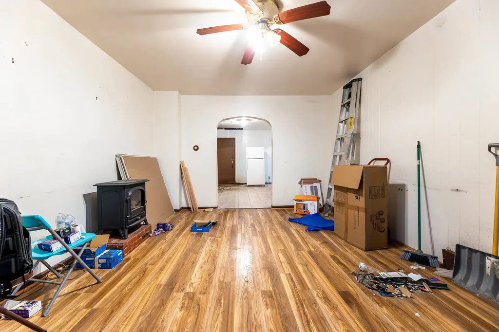 8610 South Burnham Avenue Chicago IL 60617