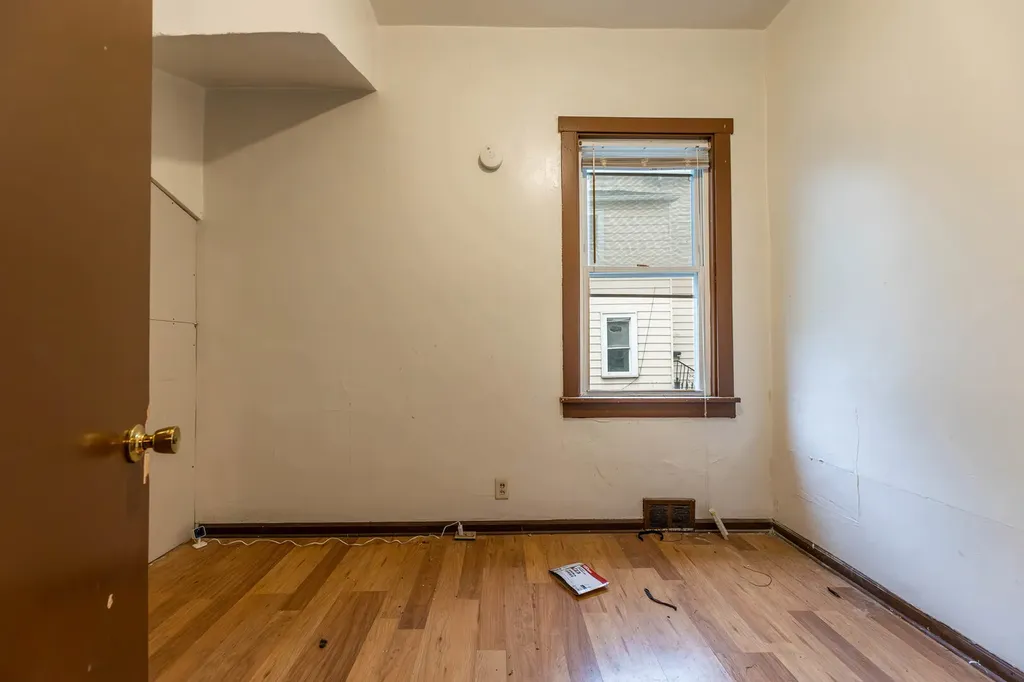8610 South Burnham Avenue Chicago IL 60617