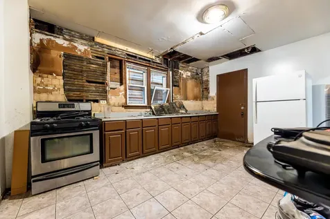 8610 South Burnham Avenue Chicago IL 60617