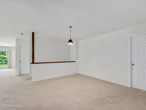 1039 Oakview Drive Wheaton IL 60187