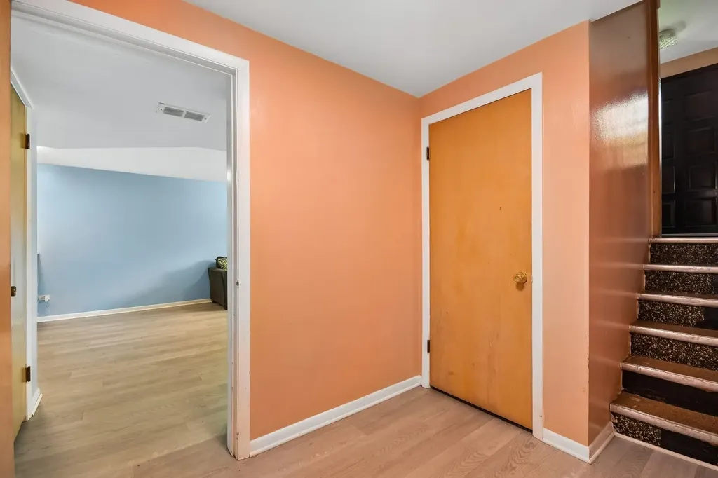 1914 West Farwell Avenue Chicago IL 60626