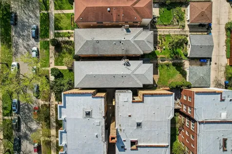 1914 West Farwell Avenue Chicago IL 60626