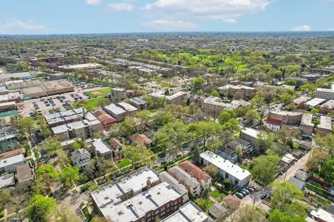 1914 West Farwell Avenue Chicago IL 60626