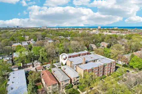 1914 West Farwell Avenue Chicago IL 60626