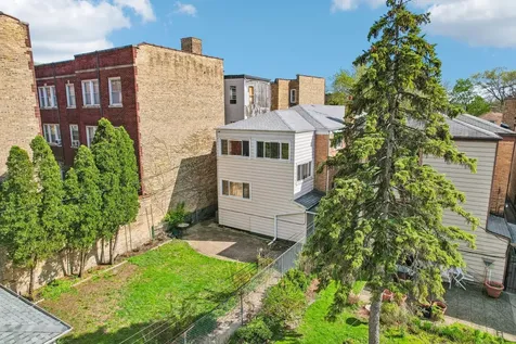 1914 West Farwell Avenue Chicago IL 60626