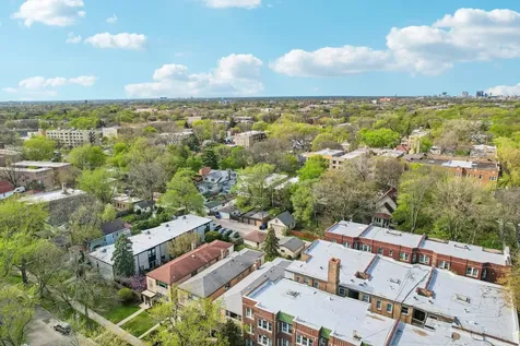 1914 West Farwell Avenue Chicago IL 60626