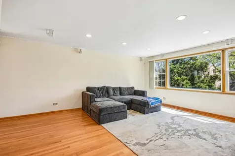 1914 West Farwell Avenue Chicago IL 60626