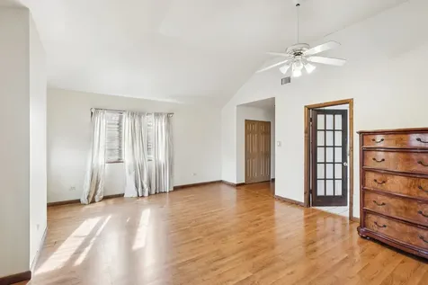 1114 185TH Place Homewood IL 60430