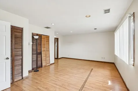 1114 185TH Place Homewood IL 60430
