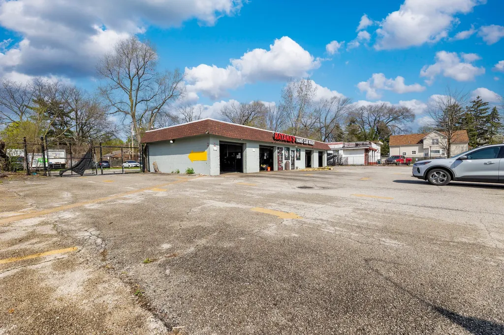 10620 South Vincennes Avenue Chicago IL 60643