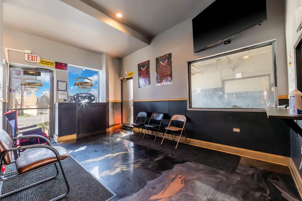 10620 South Vincennes Avenue Chicago IL 60643