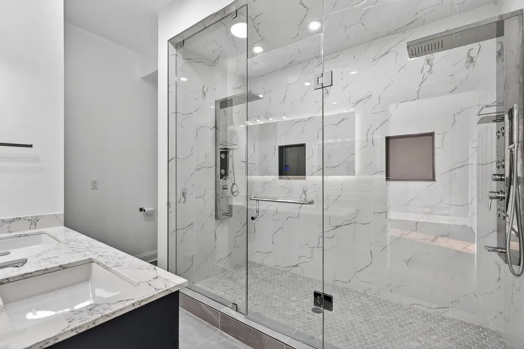 4646 South Prairie Avenue Chicago IL 60653