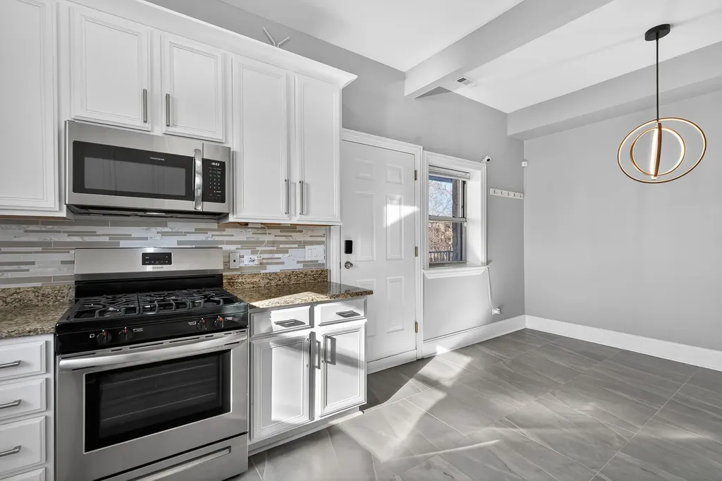 4646 South Prairie Avenue Chicago IL 60653