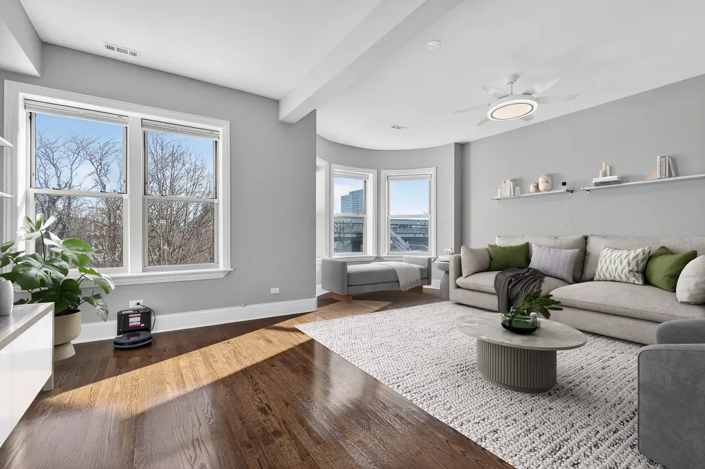 4646 South Prairie Avenue Chicago IL 60653