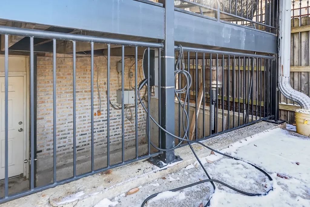 4646 South Prairie Avenue Chicago IL 60653