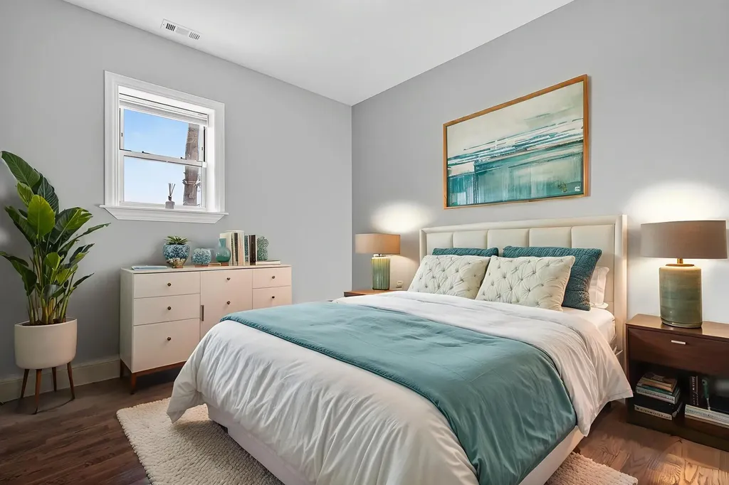 4646 South Prairie Avenue Chicago IL 60653